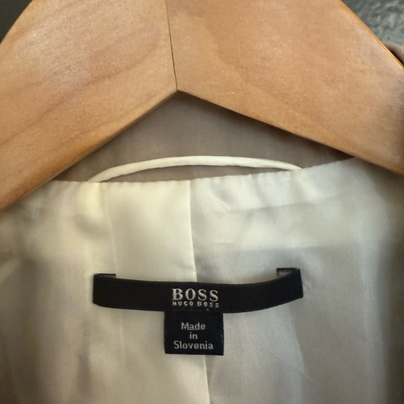 Hugo Boss size 6 Tan/light brown lines Blazer NWOT - Picture 5 of 14